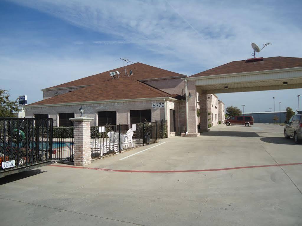 Red Roof Inn Fort Worth - Saginaw Exterior photo